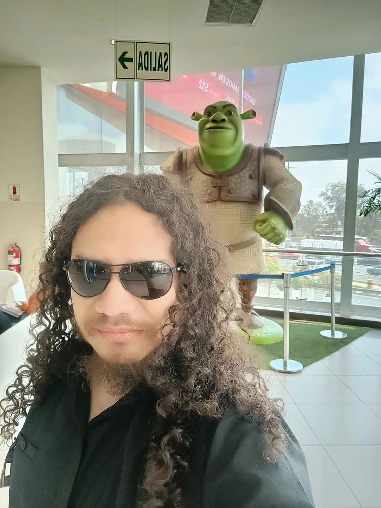 GIF gi-upload ni Carlos