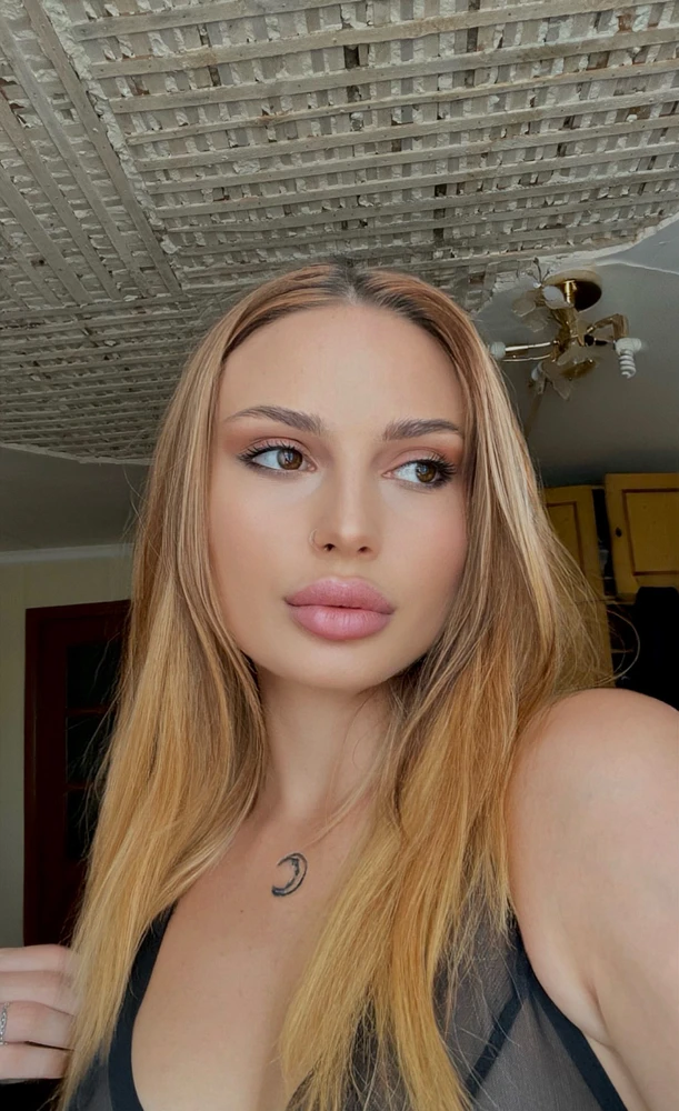 GIF uploaded by Maria