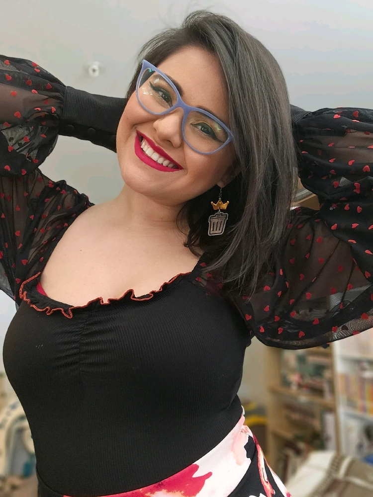 GIF uploaded by Angelia