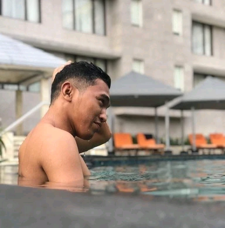 GIF dimuat naik oleh Mr