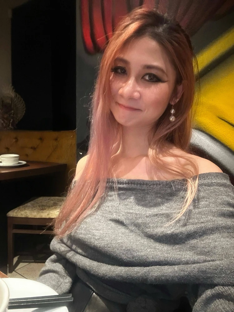 GIF uploaded by Luna