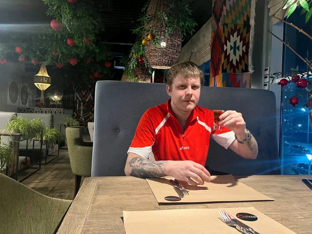 GIF загрузил Михаил