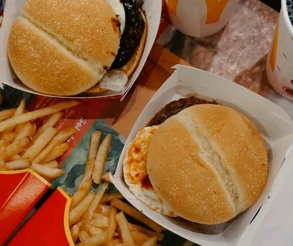 GIF uploaded by ๐ข๐ฎ๐ป๐ฎ๐ท โข ๐ข๐ฎ๐ป๐ฎ๐ท๐ญ๐ฒ๐น๐ฒ๐ฝ๐