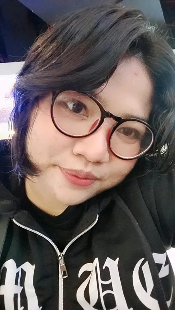 GIF diunggah oleh Nile