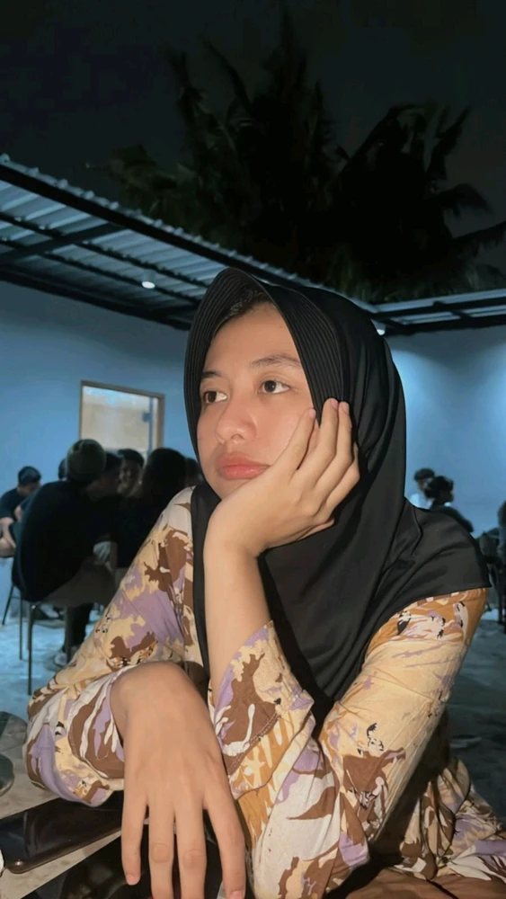 GIF diunggah oleh Ghina
