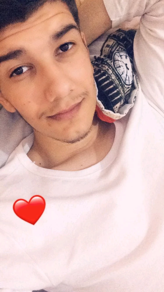 GIF ngarkuar nga Kamel