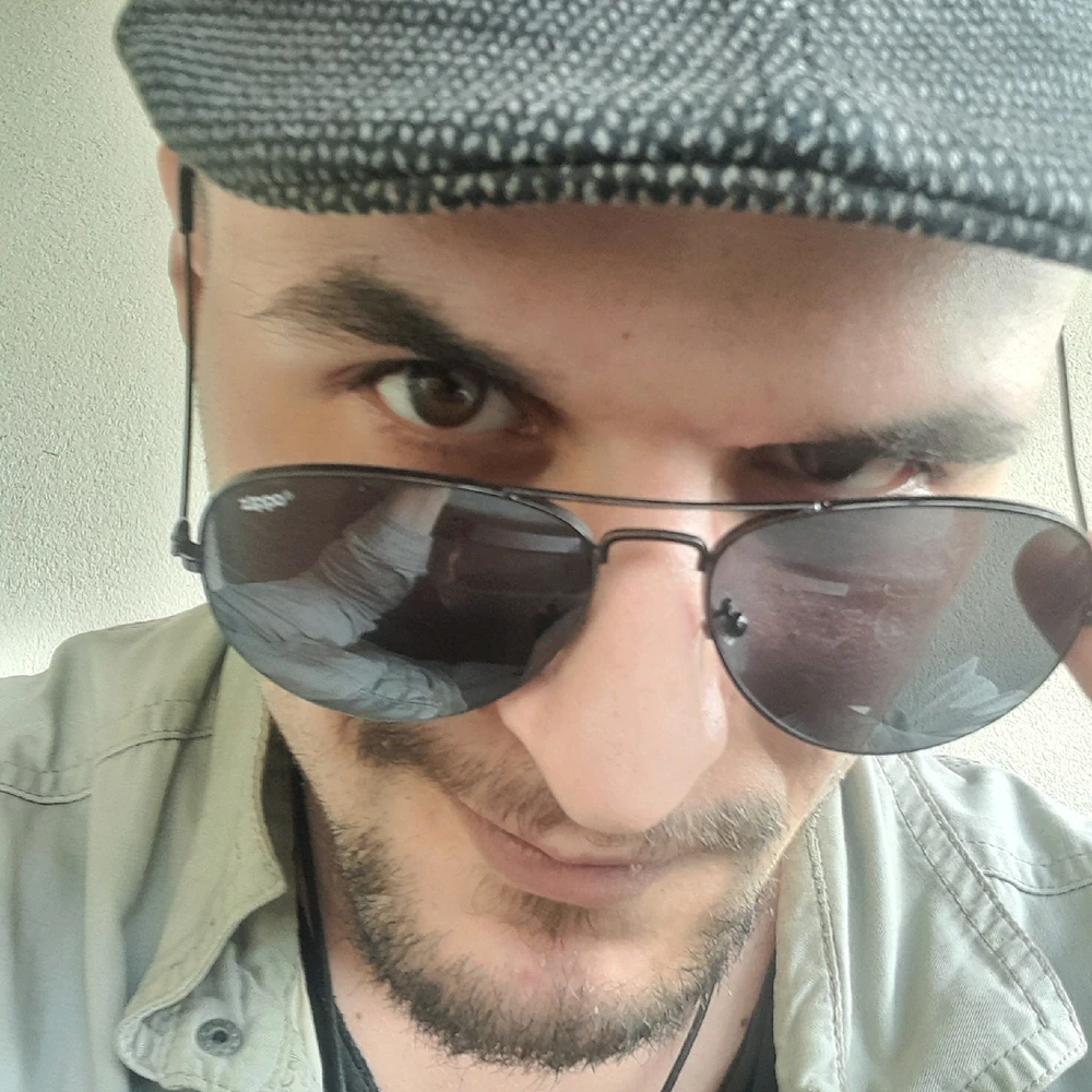 GIF diunggah dening Thomas