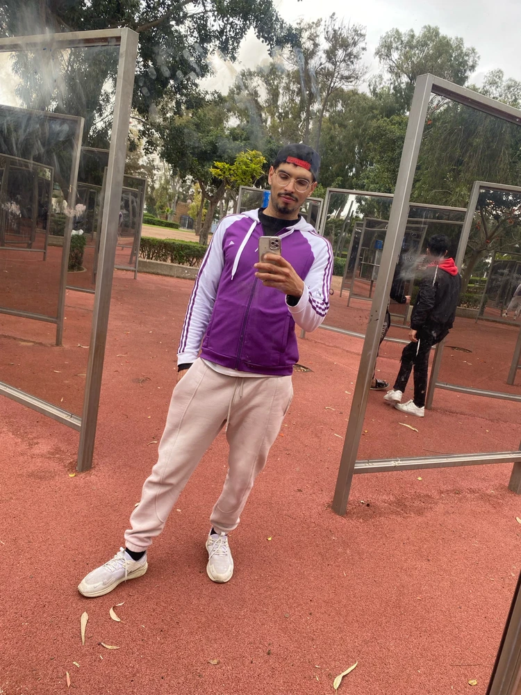 GIF uploaded by Youness