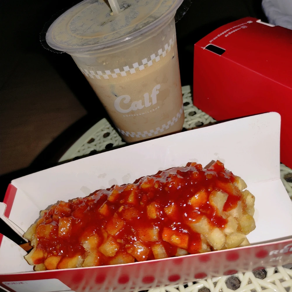 GIF diunggah oleh 𝚅𝙴𝙻𝙾𝚄𝚁𝙸𝚇