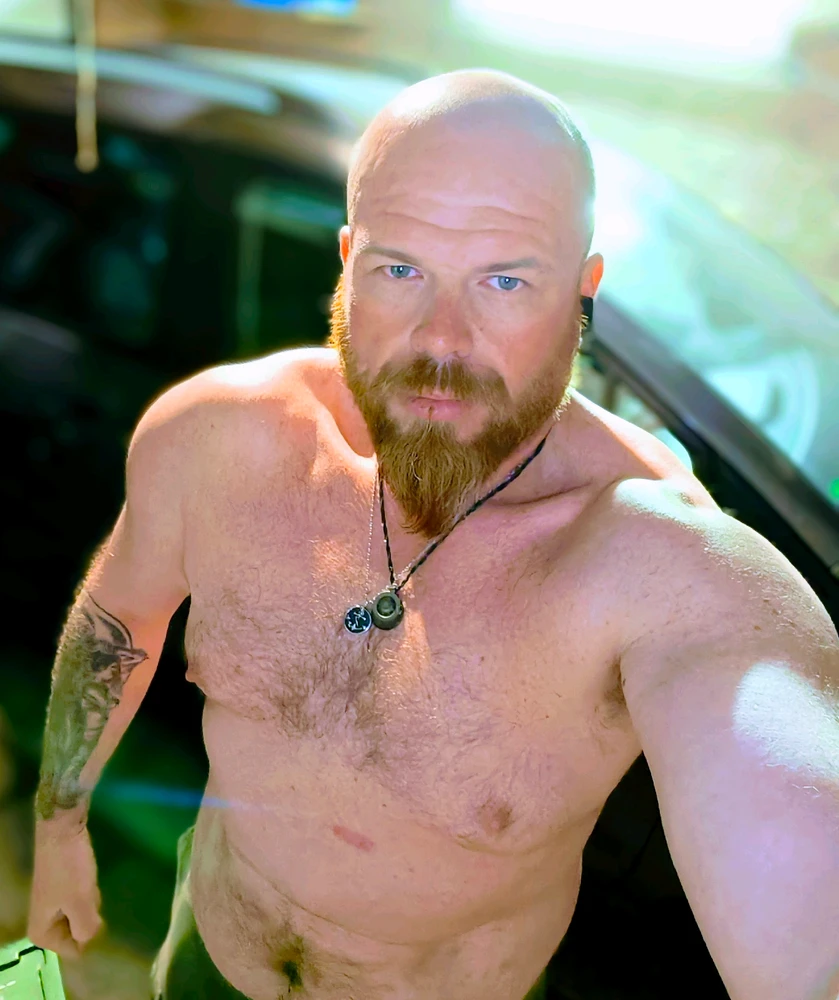 Mimo że przeszłość jeszcze daje o sobie znać nie warto się na nią już oglądać...