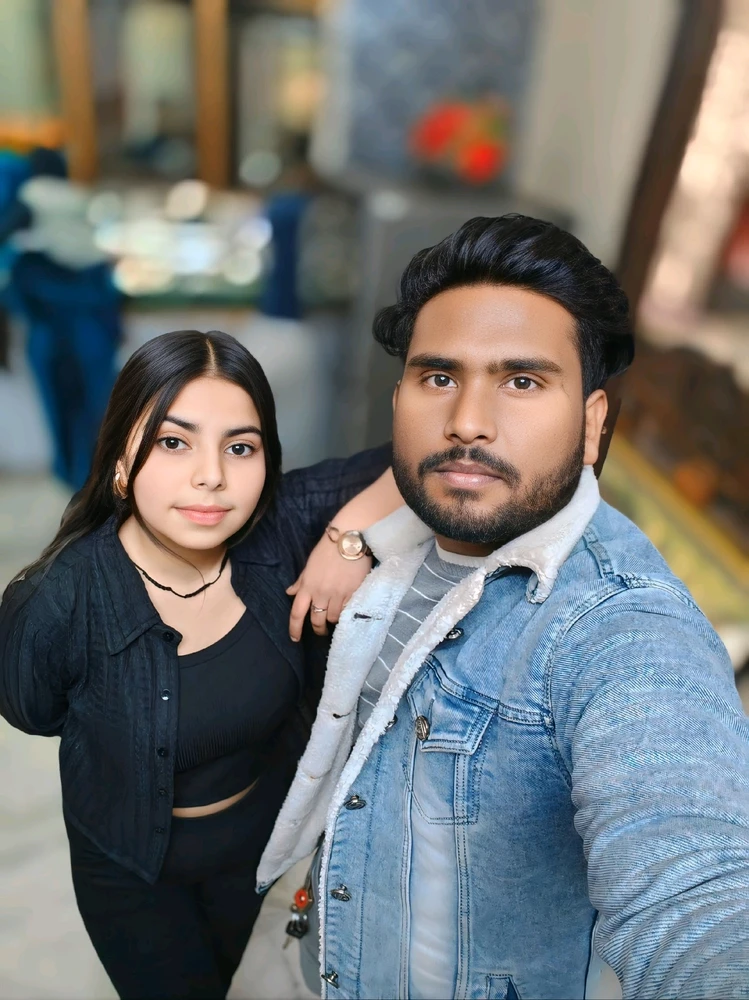 Abhishek द्वारा अपलोड किया गया GIF