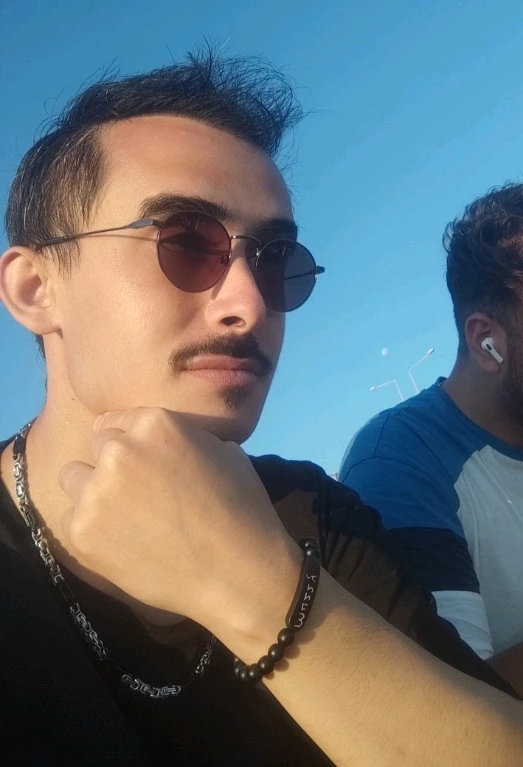 Muzzy tarafından yüklenen GIF