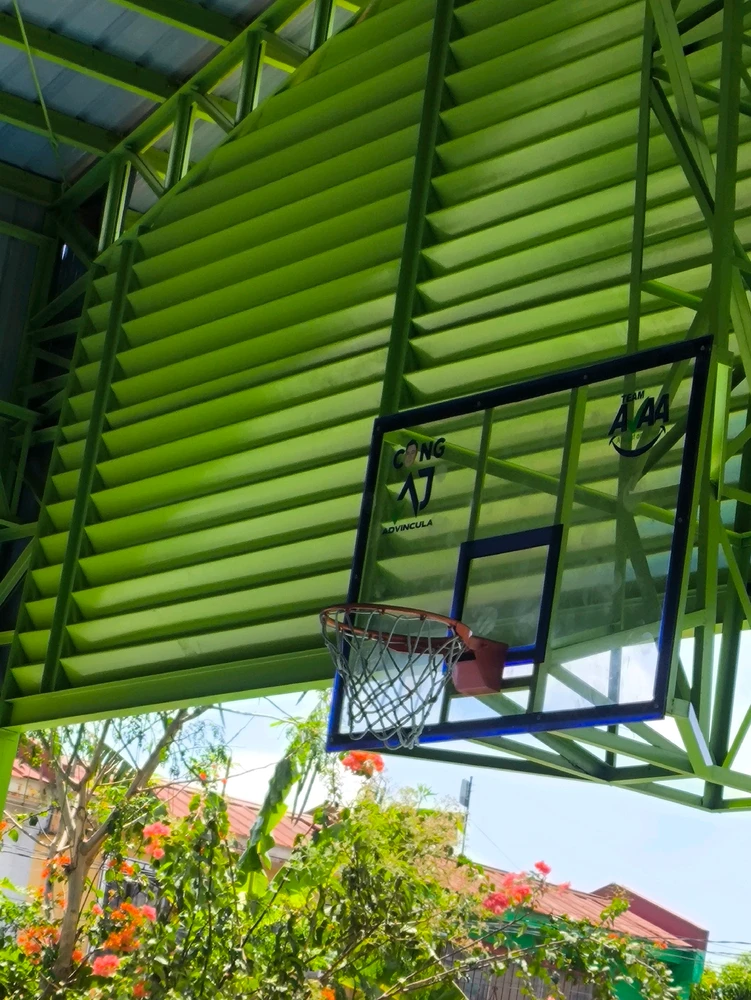 GIF uploaded by Roan