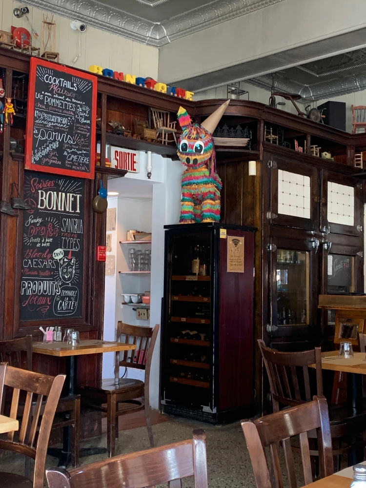 I meet a friend 😂