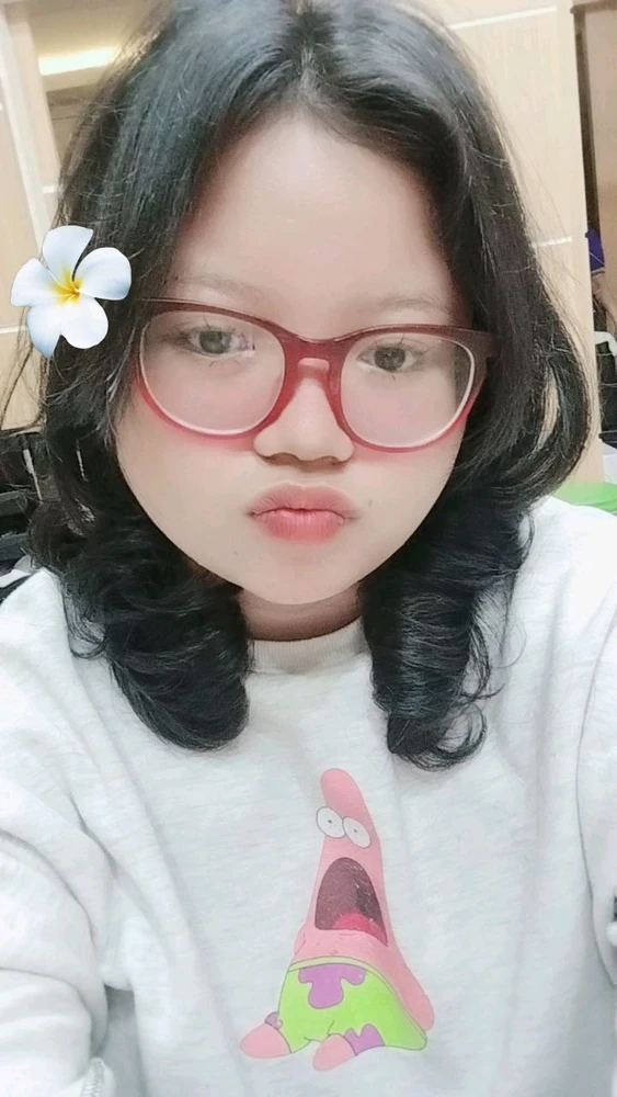 GIF diunggah oleh Nana