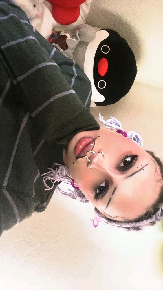 GIF uploaded by Reen