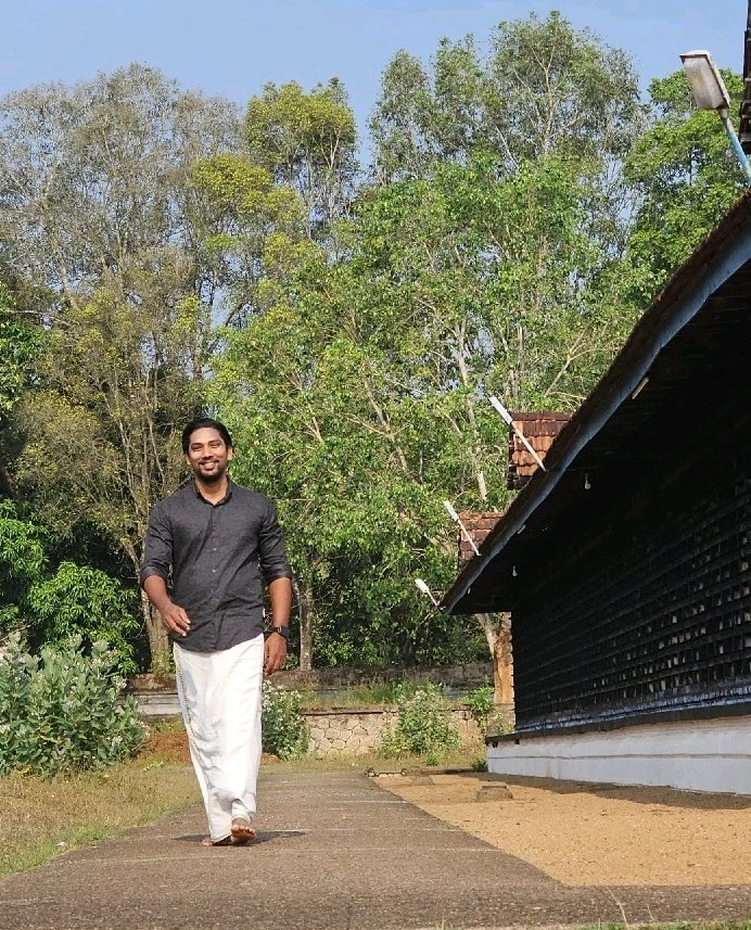 GIF uploaded by Nasimsha