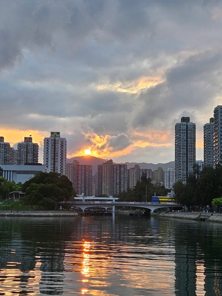 GIF uploaded by Alvin