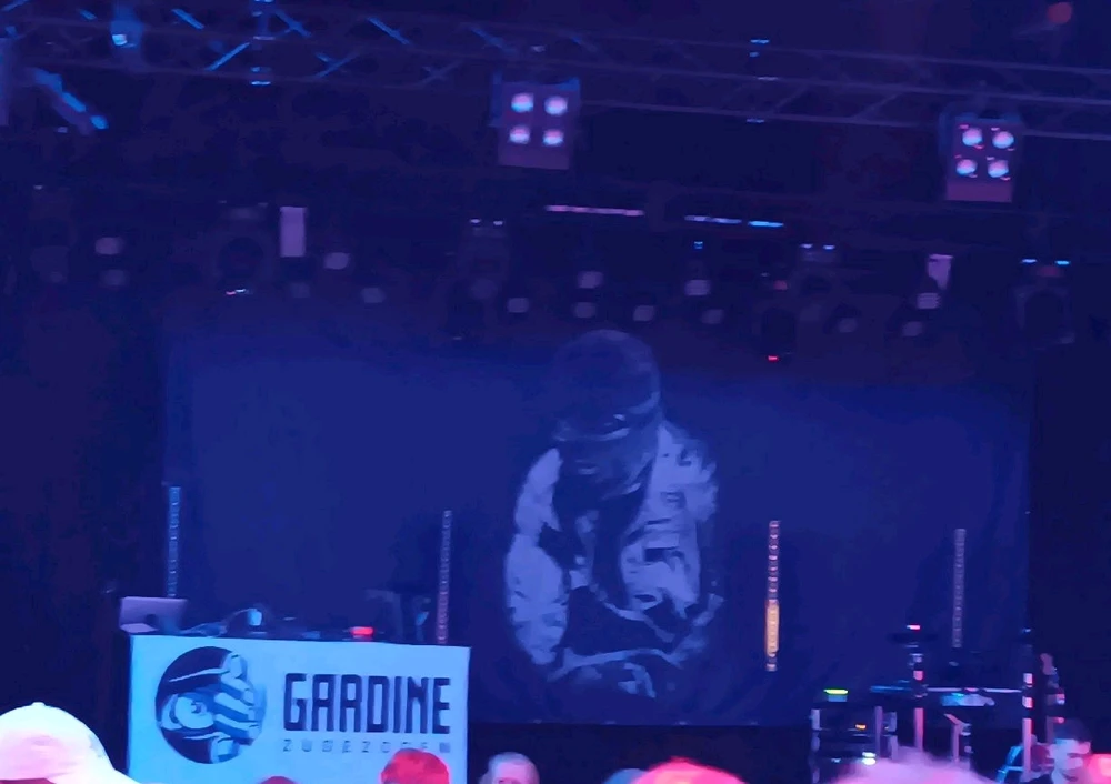 GIF hochgeladen von Tarik