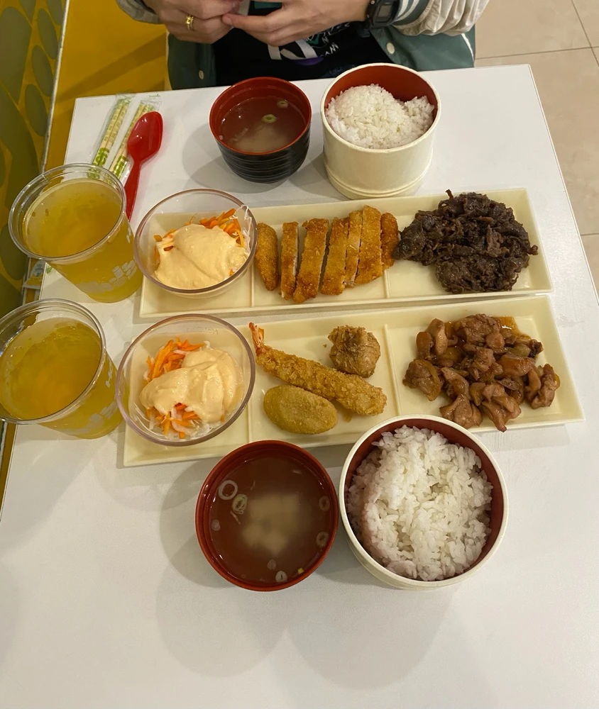 GIF diunggah oleh Nerezza Naveah