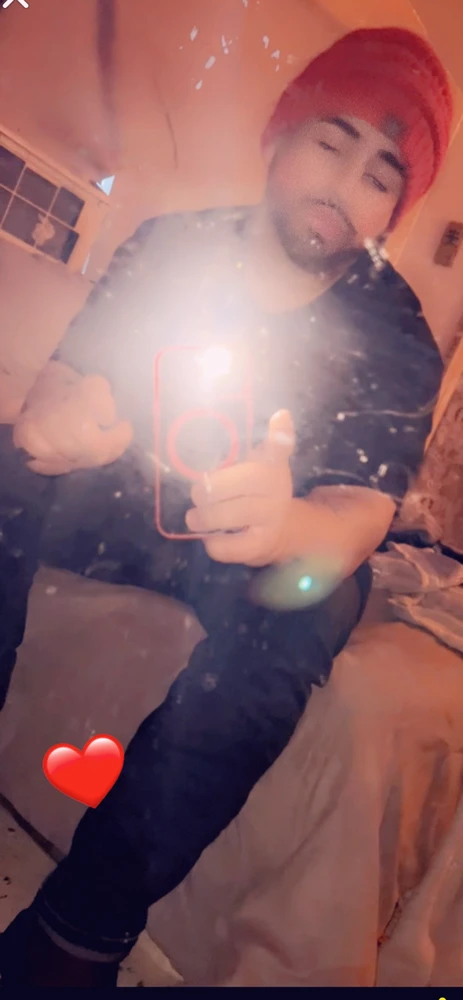 GIF uploaded by Victor