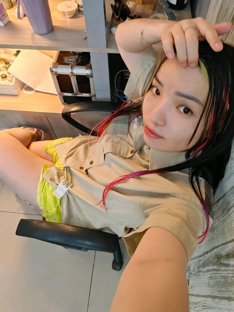 GIF gi-upload ni Em