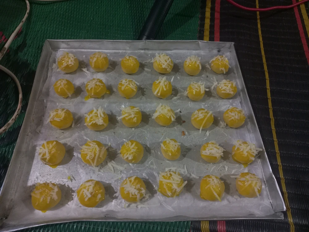 GIF uploaded by Lola