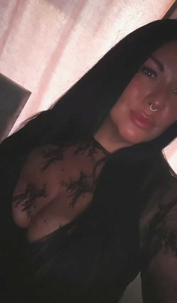 GIF uploaded by Jems🖤