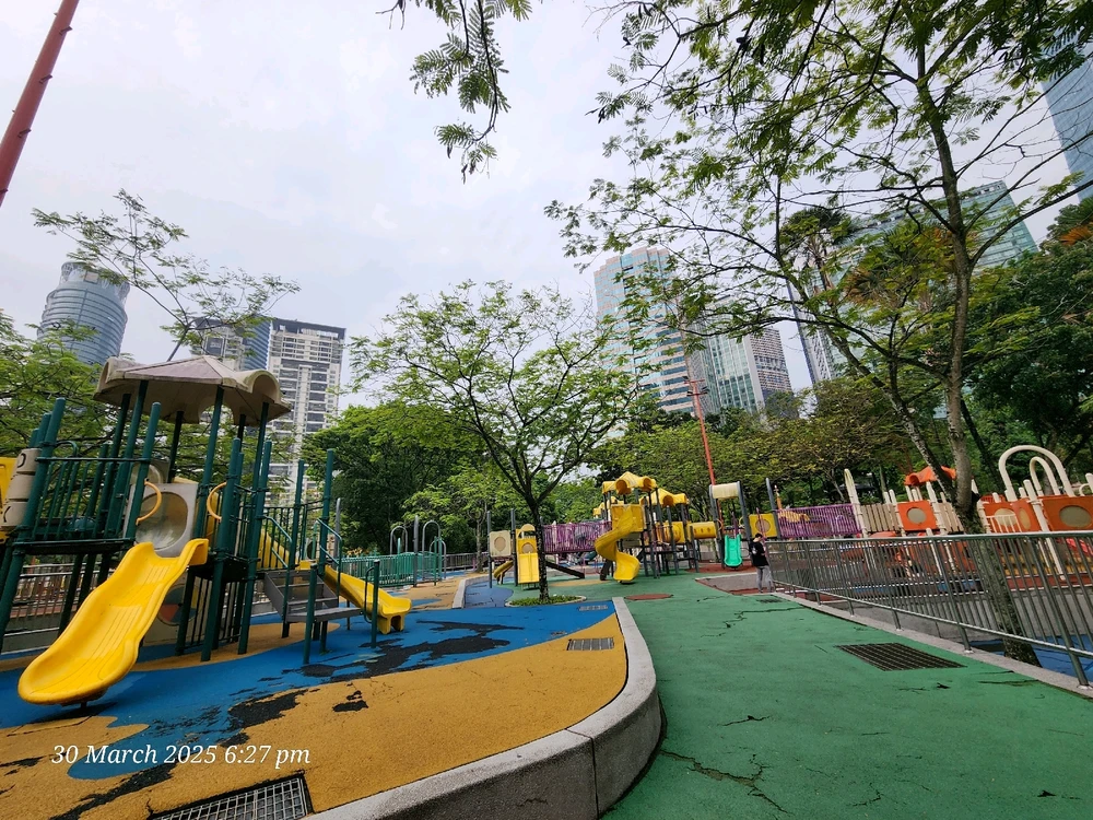 Image uploaded by @louischiok