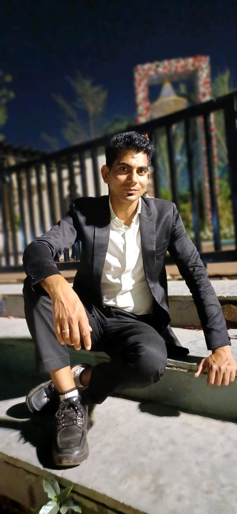 Rajan द्वारा अपलोड किया गया GIF