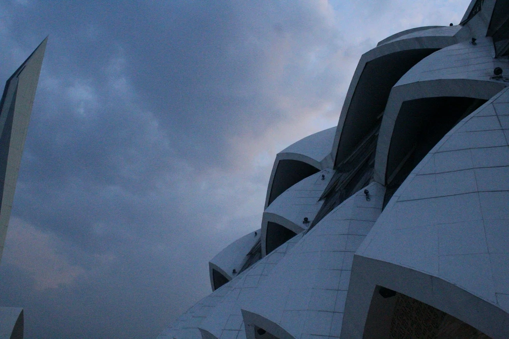 GIF diunggah oleh Russel al-faritzi