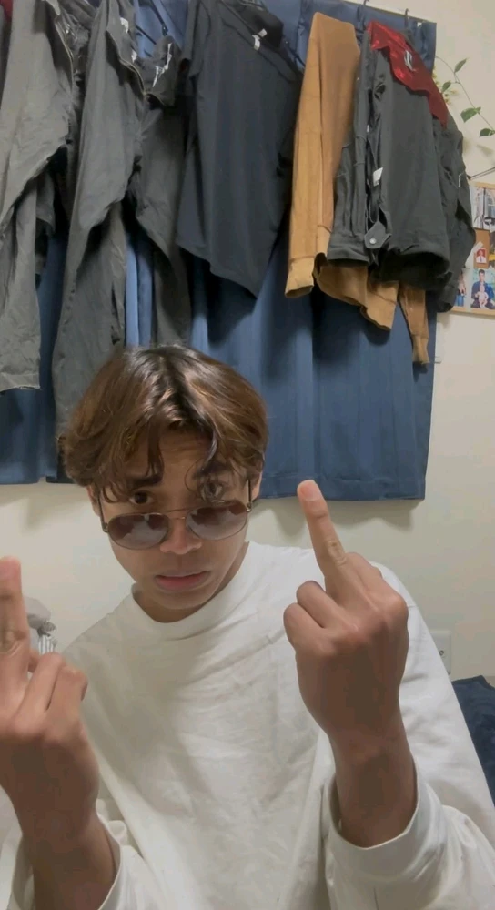 GIF diunggah oleh Sea