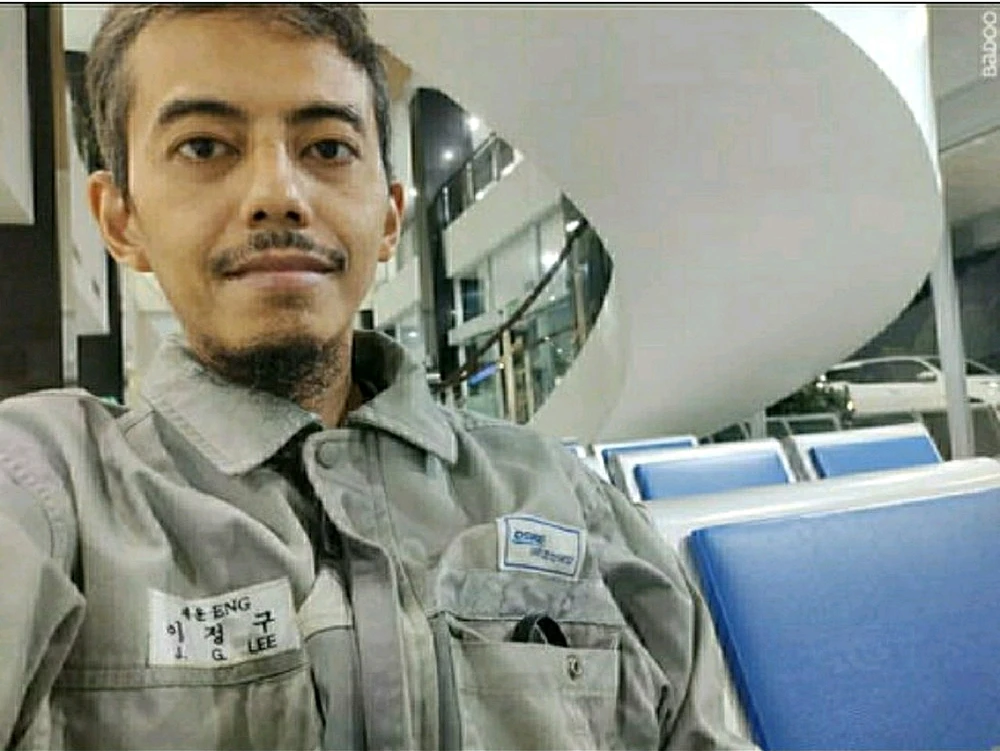 GIF diunggah oleh Call Me Iyan