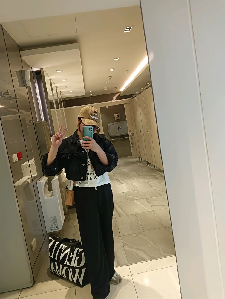 Image uploaded by Ly