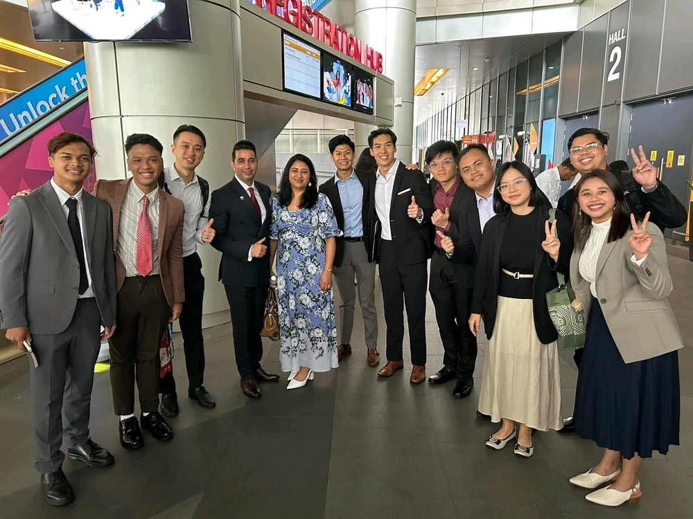 GIF uploaded by Sheng Hui