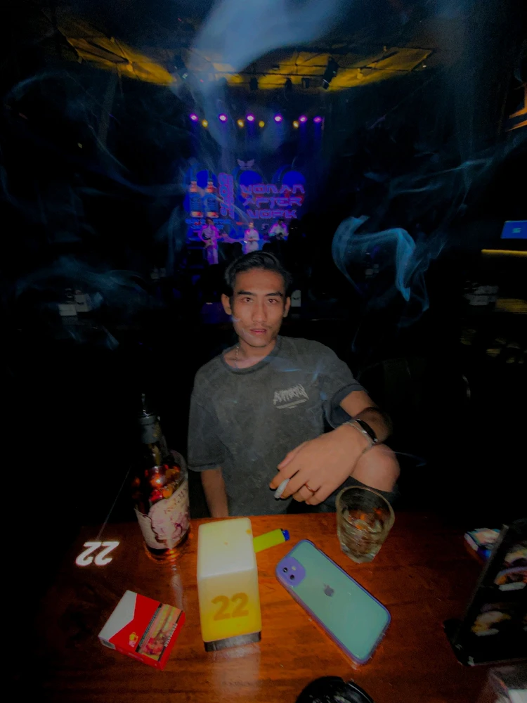 GIF diunggah oleh Bin