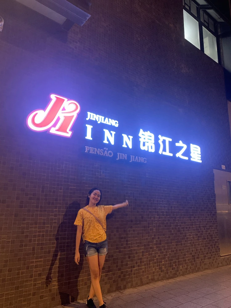 GIF uploaded by Bell