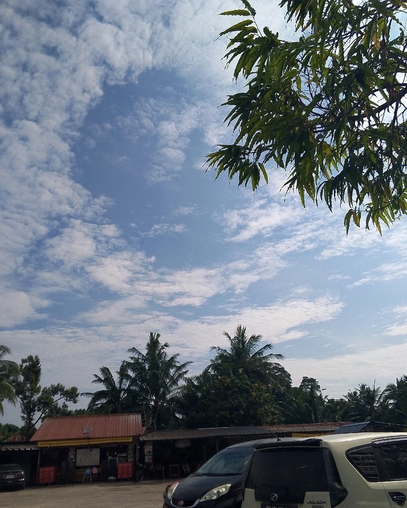 Pondok jugk Awan dikawasan kampung ~