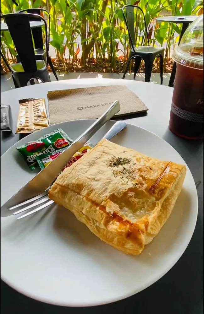 GIF diunggah oleh Intan