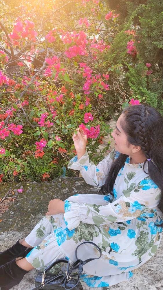 GIF diunggah oleh Rachel