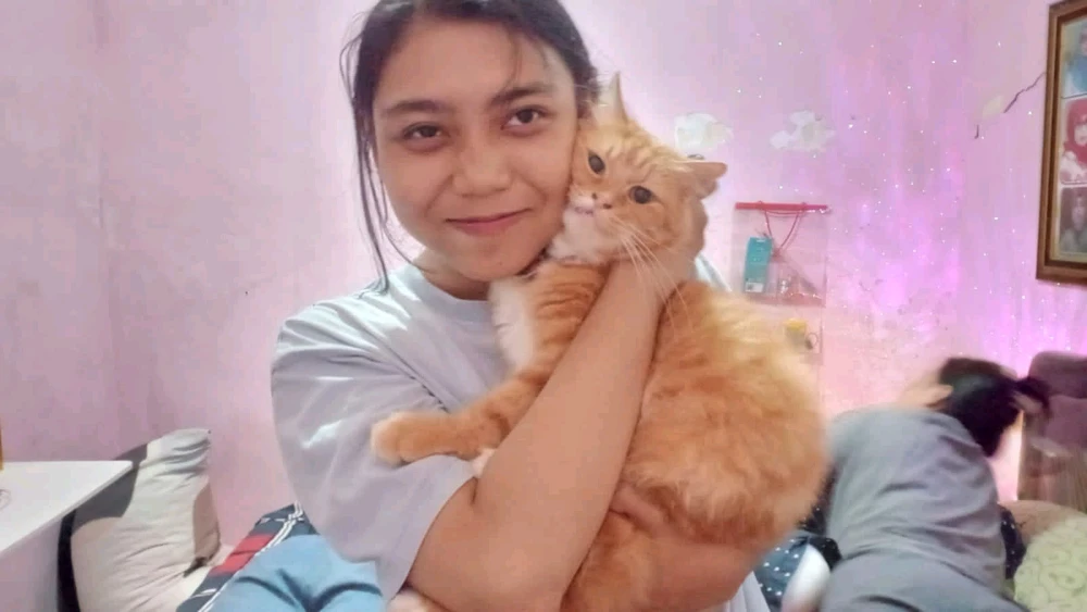 GIF diunggah oleh Ghina