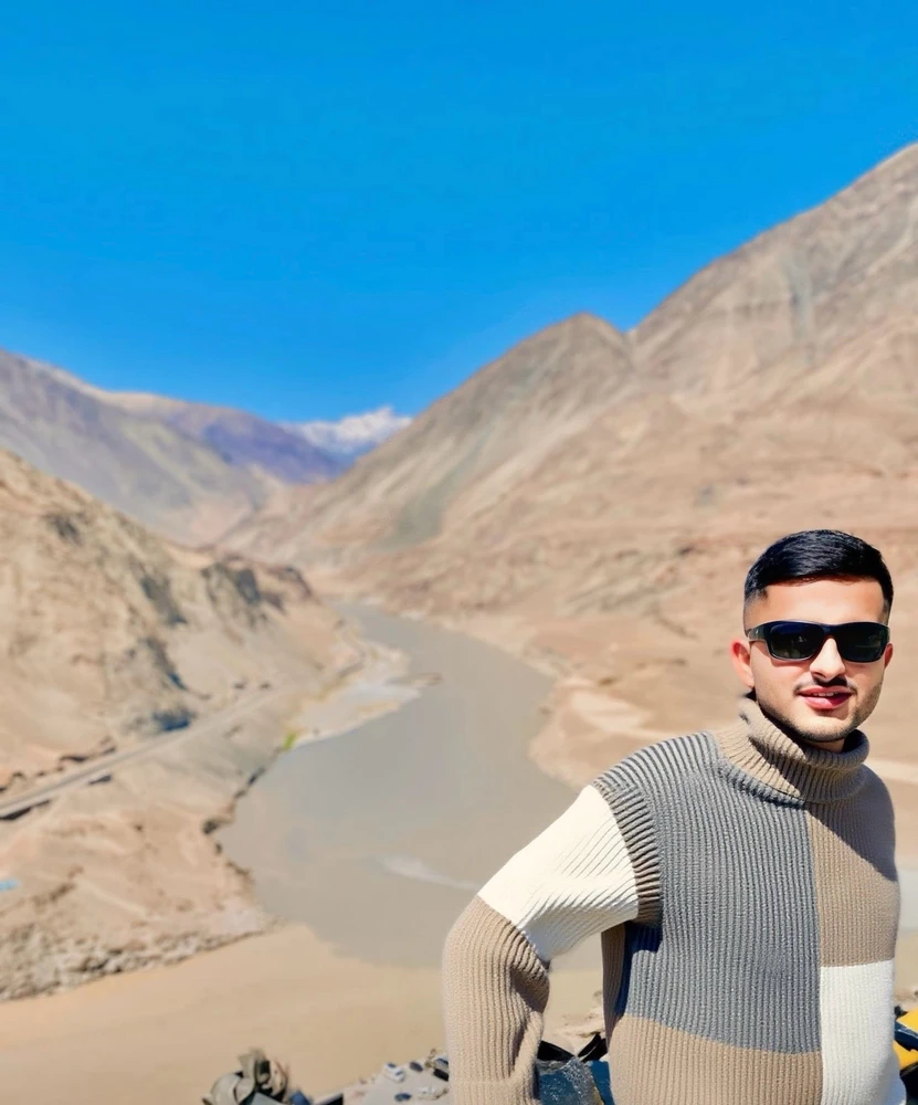 GIF uploaded by Vakul