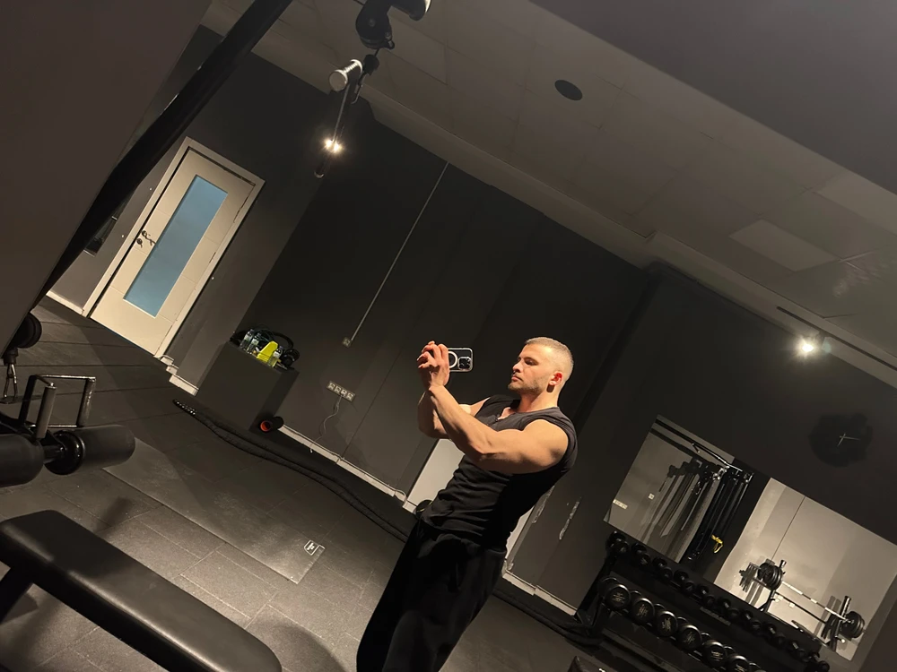 Metin tarafından yüklenen GIF