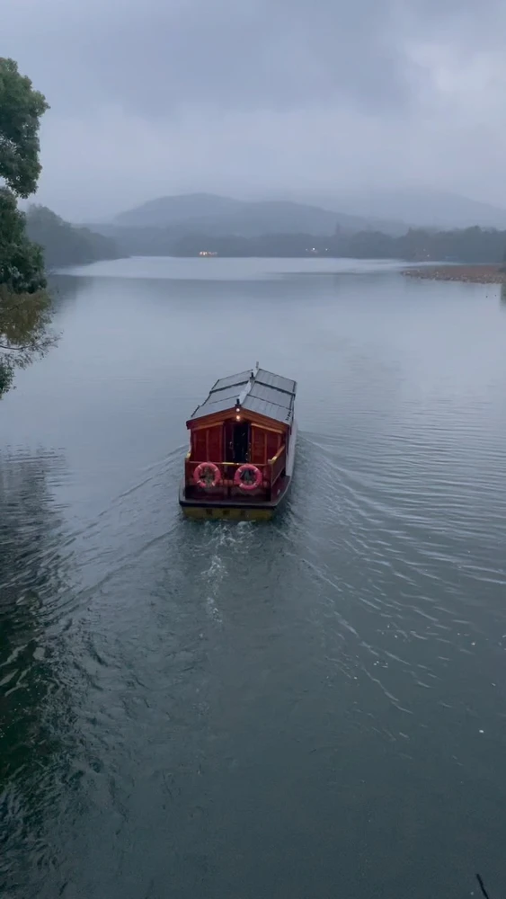 人の一生は本当に短いんですよ。でも、行きたいと思う場所はたくさんあるんです。😔