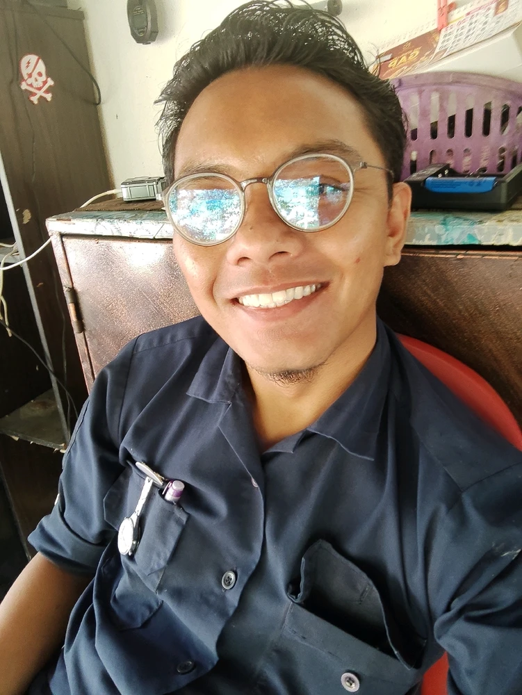 knp klau senyum gigi mesti nmpk ?