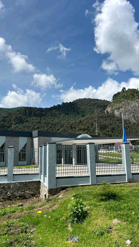 Remembering the 1994 genocide against the "Tutsi" people in Rwanda 🤍

"Kwibuka, Twiyubaka