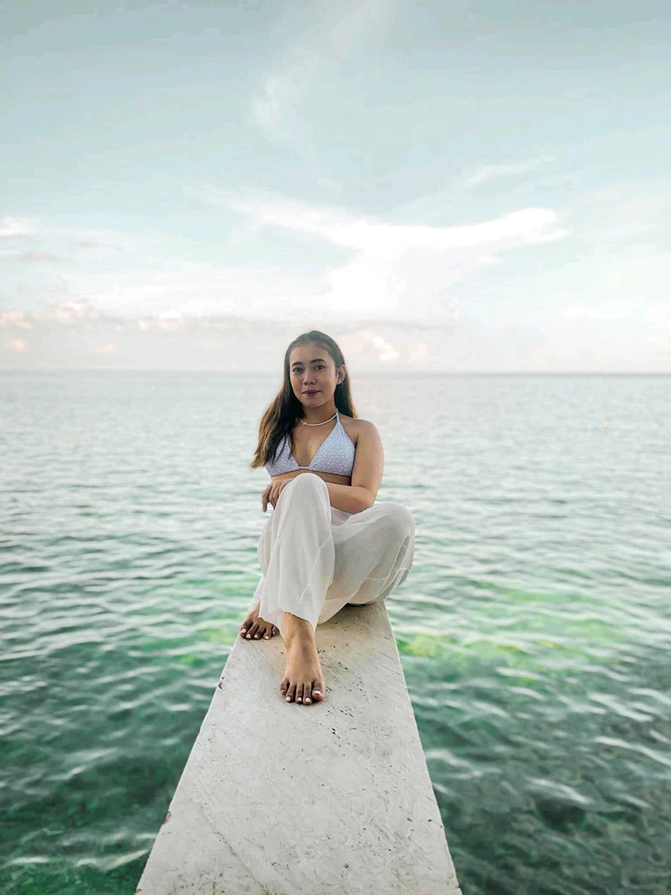I-upload ni Joy ang larawan