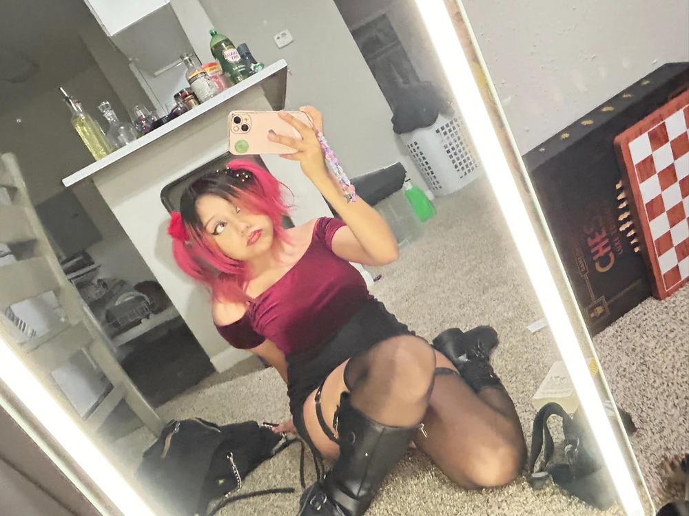 GIF uploaded by Jessyca
