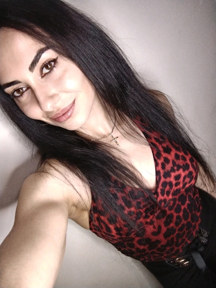 GIF uploaded by Cristina