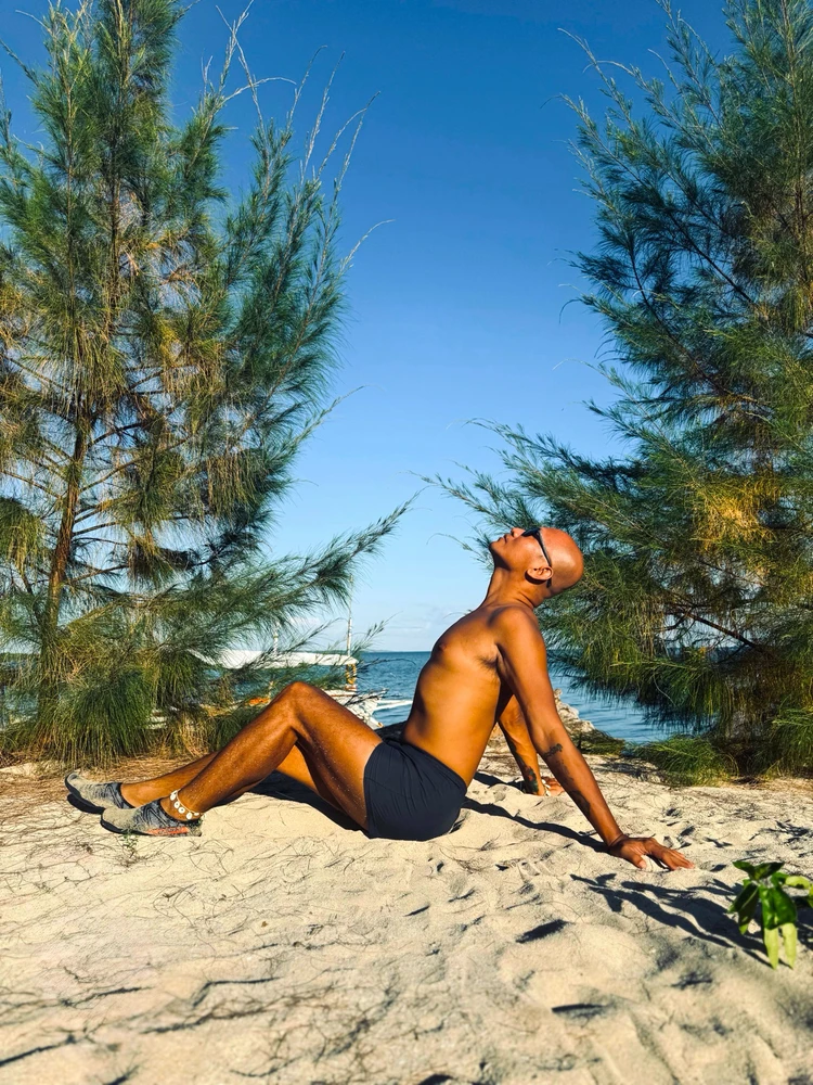 GIF uploaded by Yeye